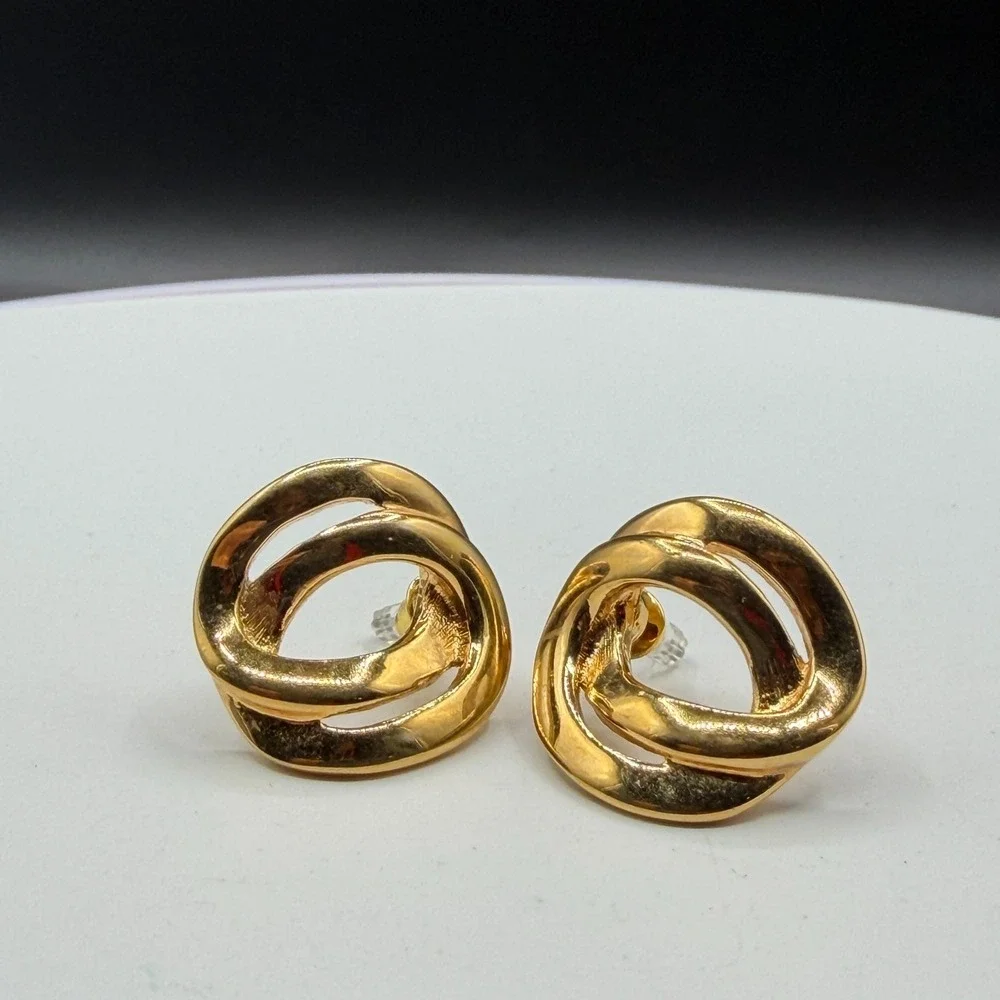Gold Tone Interlocking Knot Stud Earrings Chunky Statement Y2K Minimalist Gift